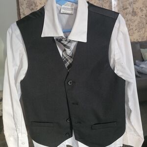 Boys Van Heusen 4 Pc Outfit: Black Pants, Vest, White Shirt and Plaid Tie Size 6